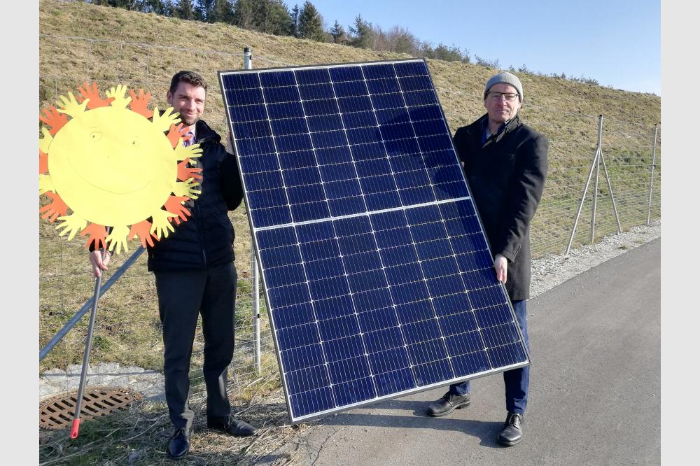 Bodensee: Solarstrom vom L&auml;rmschutzwall