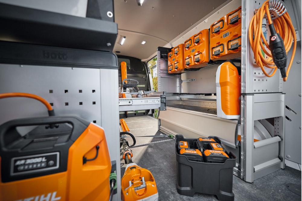 Lademanagement im Kastenwagen für Akkus aus dem STIHL AP-System