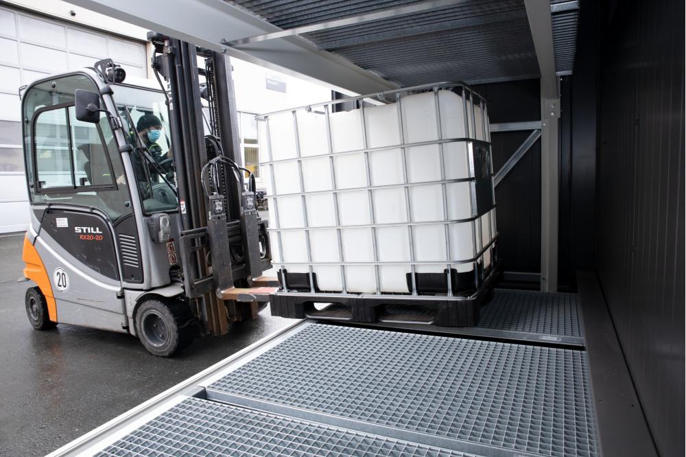 Sicher und komfortabel Gefahrstoffe lagern