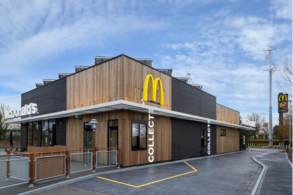 McDonald&rsquo;s erstes Net-Zero-Restaurant &ndash; gebaut aus Raummodulen von Algeco