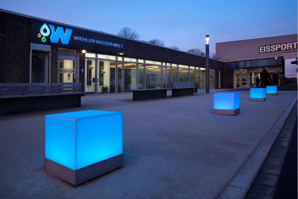 Lichtkuben inszenieren die Wiehler Wasserwelt