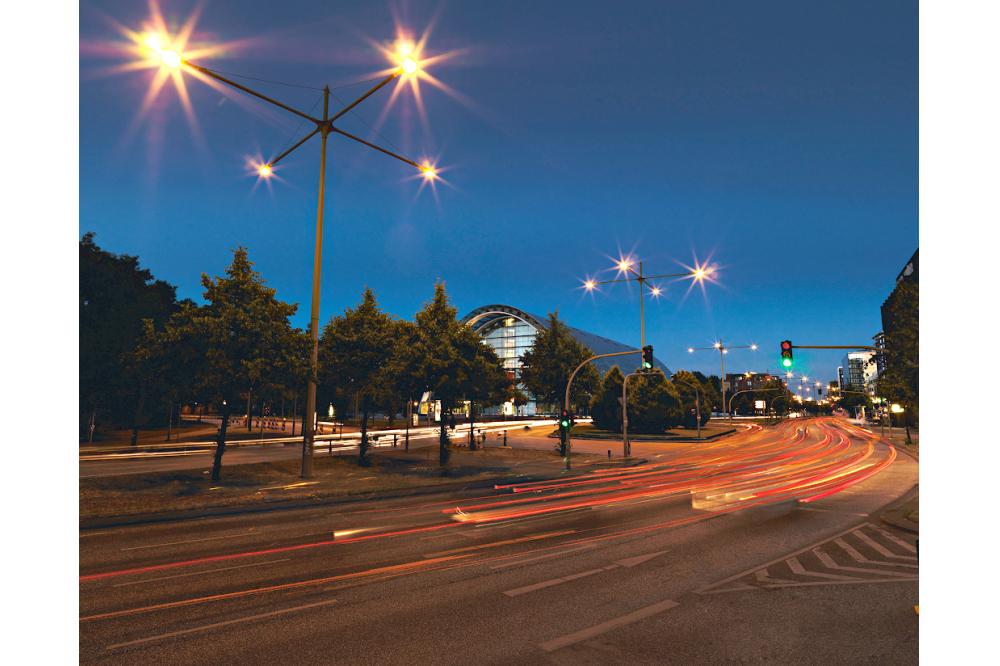 Hamburg steuert Straßenbeleuchtung mit dem Beleuchtungsmanagement der EFR