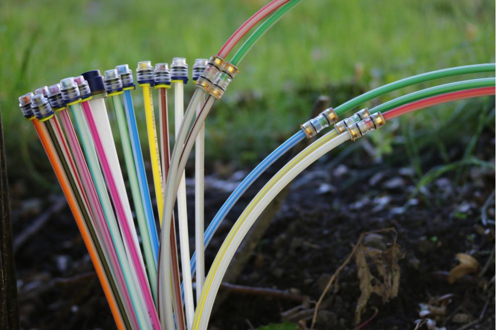 Glasfaserausbau in den Bundesl&auml;ndern: Schnellere Genehmigungsverfahren und Ende des strategischen Doppelausbaus sind der Schl&uuml;ssel