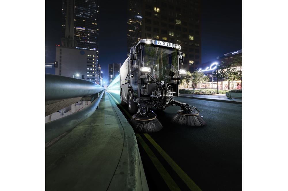 Elektro-Kehrmaschine f&uuml;r 2-m&sup3;-Klasse