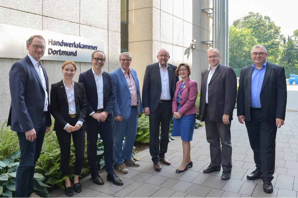 Runder Tisch bei der HWK Dortmund &ndash; Job-Turbo soll noch besser umgesetzt werden