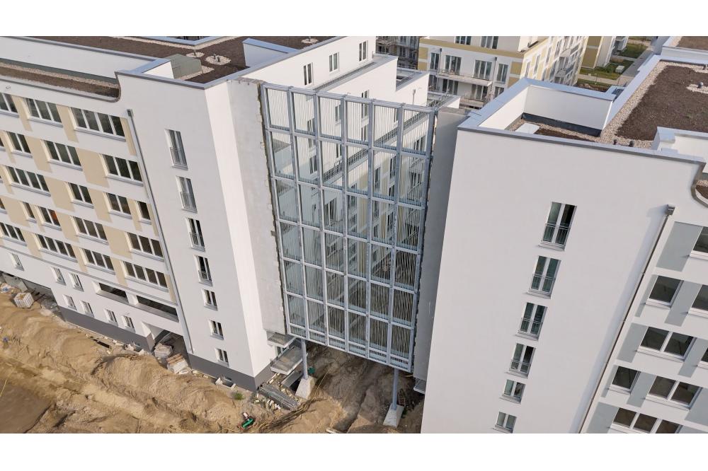 Guckst du! Neue Glas-Lärmschutzwand setzt auch optisch Akzente