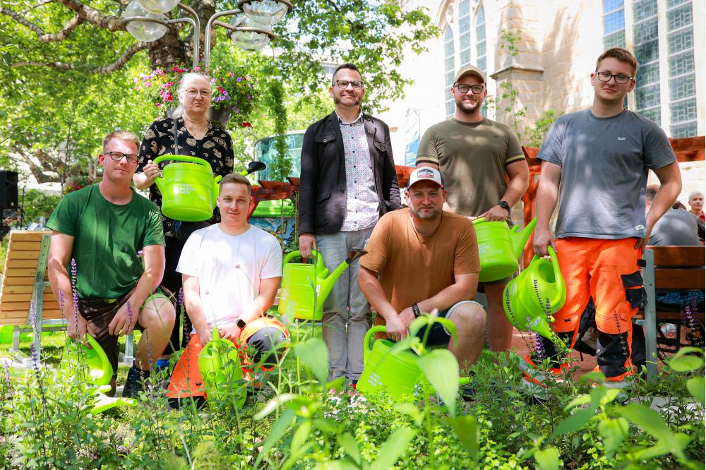 Freiluft-B&uuml;ro oder Erholungsort? Der neue Paradiesgarten an der Reinoldikirche kann beides