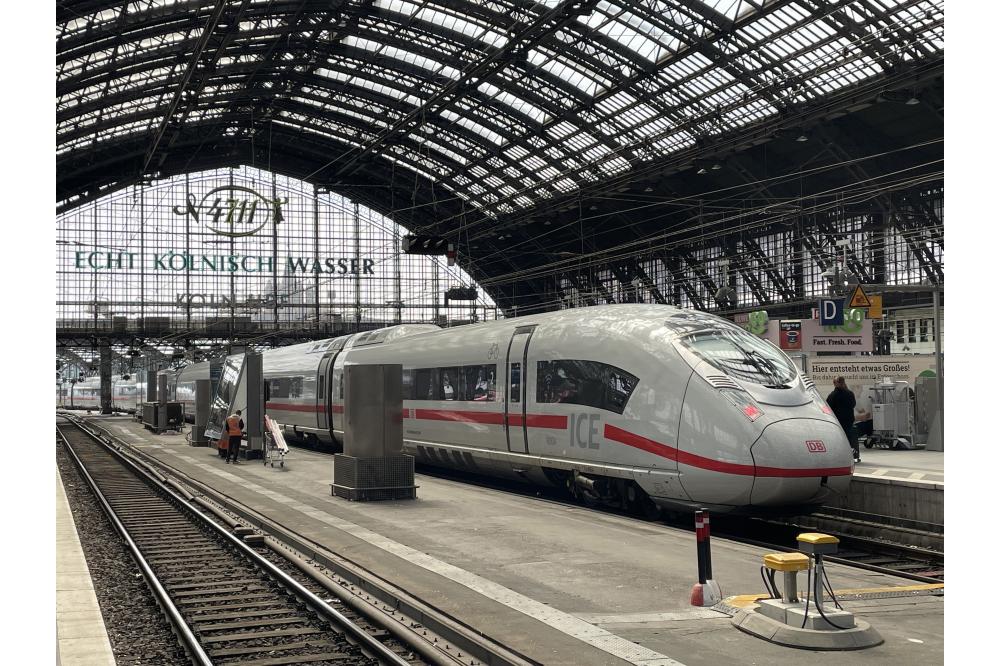 Klebebordsteine für pünktliche Züge